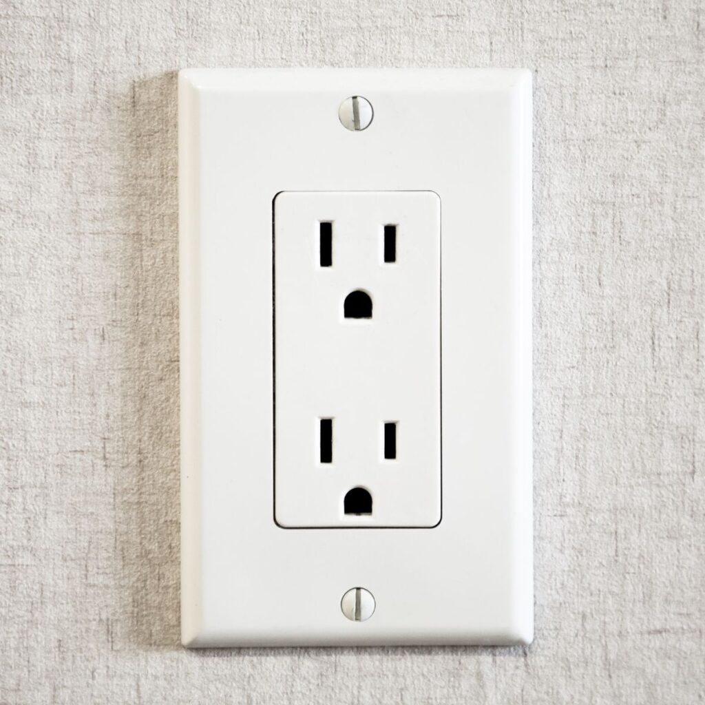 american 3 prong outlet