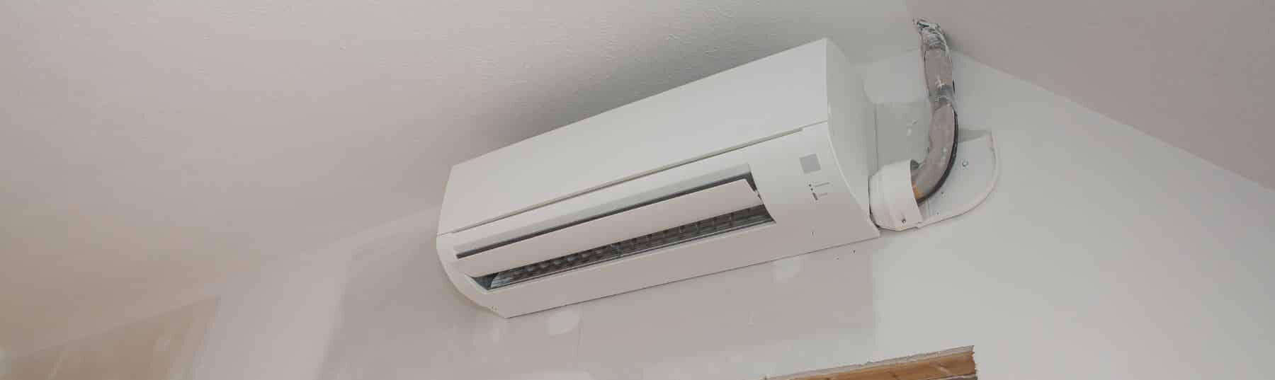 Wall-mounted AC